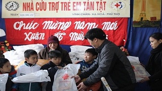 Caritas Hưng Hóa: Trao gửi yêu thương – đem niềm vui Giáng Sinh đến cho trẻ em khuyết tật, bệnh tật