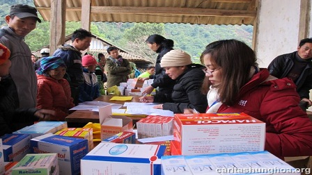 Chương trình khám bệnh, phát thuốc miễn phí cho đồng bào dân tộc thiểu số tại Đồng Hẻo, Yên Bái.