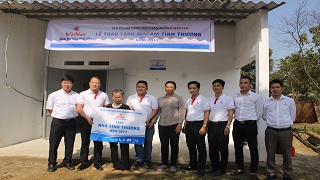 Caritas Hưng Hóa trao tặng nhà tình thương