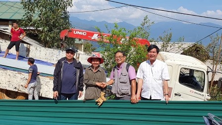 Cứu Trợ Thiên Tai Do Mưa Đá, Tặng Quà Cho Bệnh Nhân Phong Sông Mã và Các Em Học Sinh Dân Tộc H’Mong