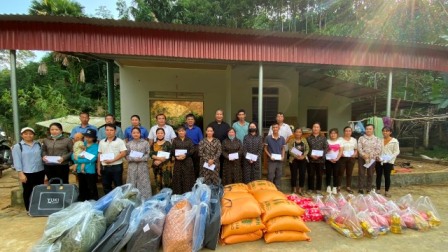 Caritas Hưng Hóa thăm hỏi và chia sẻ với các nạn nhân vụ sạt lở đất tại xã Yên Thái, huyện Văn Yên, tỉnh Yên Bái